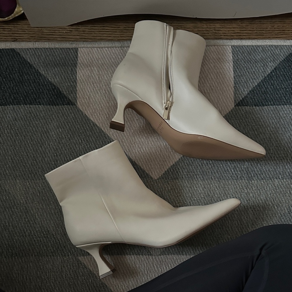 Abercrombie & fitch Cream ivory point toe Ankle Boots